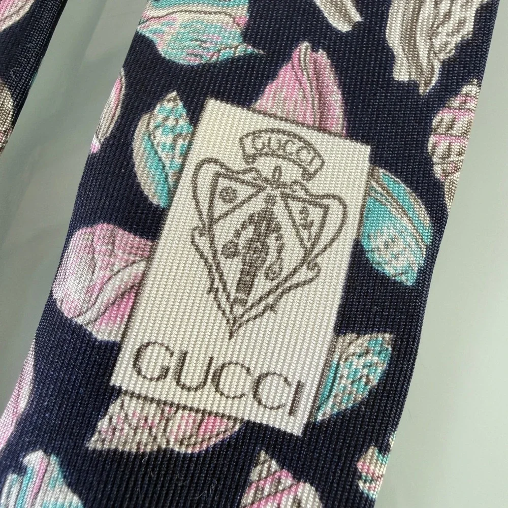 Gucci Necktie Mens One Size Navy Blue Seashell Silk Nautical Made in Italy